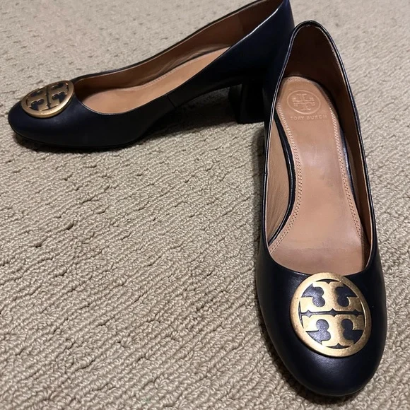 Tory Burch Chelsea Block-Heel Pumps - Picture 7 of 12